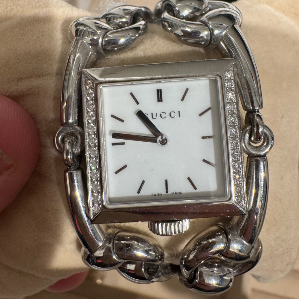 Gucci Signoria watch, model YA116307 - Picture 4 of 4